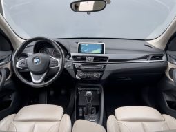 
										BMW X1 xDrive18d/Toiture Panorama/Santé/Accès/Ligne Sportive full									