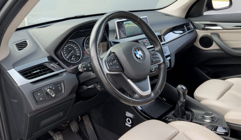 
								BMW X1 xDrive18d/Toiture Panorama/Santé/Accès/Ligne Sportive full									