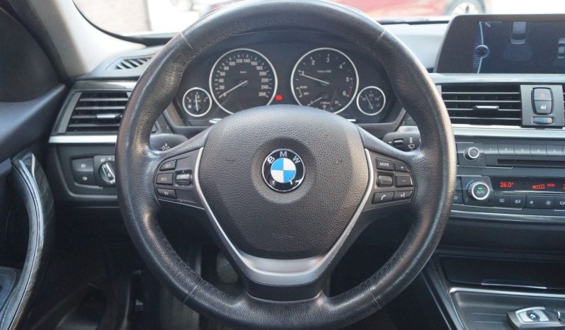 
								BMW Série 3- 316D (2.0l-116hp)/Ligne de Luxe/CC/Navi/Keyless/PDC ++ full									