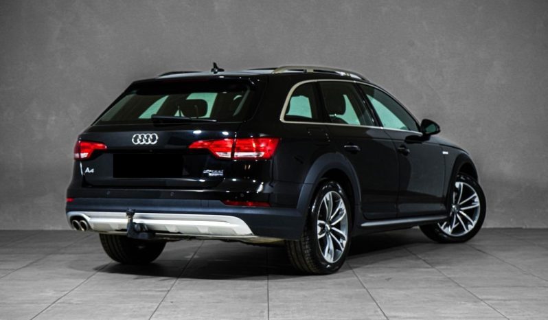 
								Audi A4 allroad 190HP/PANO full									