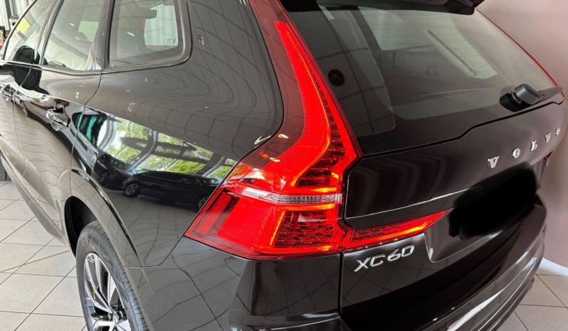 
								Volvo XC60 Dark Plus full									