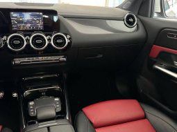 
										Mercedes-Benz GLA 200d full									