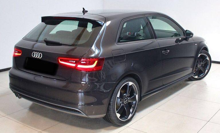 
								Audi A3 1.4 TFSI S-line full									