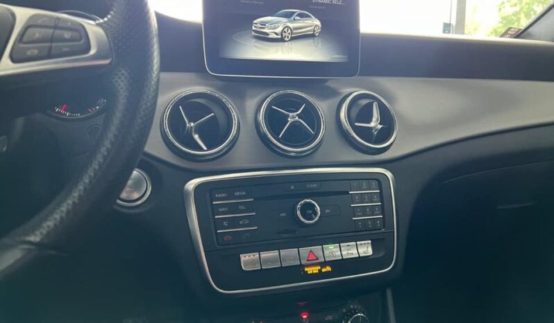 
								Mercedes-Benz CLA 180  Coupé 1.6  2x AMG full									