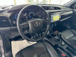 
										Toyota Hilux 2.8 D-4D full									