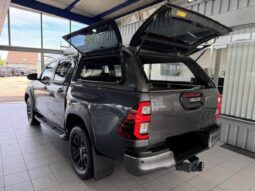 
										Toyota Hilux 2.8 D-4D full									